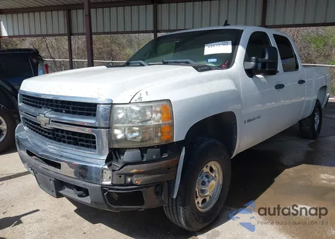 2008 Chevrolet Silverado 2500Hd Work Truck z USA, uszkodzony, nr VIN 1GCHC23K18F141400